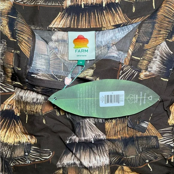 Farm Rio Brown Shuhu-print Pleated Shorts  Size Medium Resort Wear *FLAW* - Picture 4 of 5